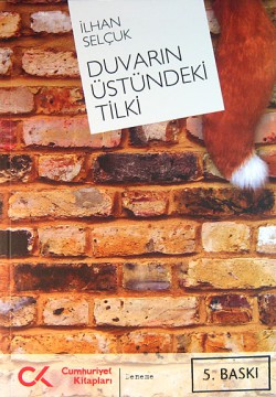 Duvarın Üstündeki Tilki