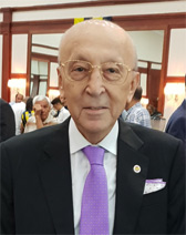 Vefa Küçük