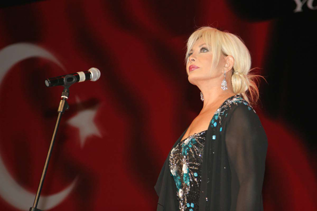 Emel Sayın