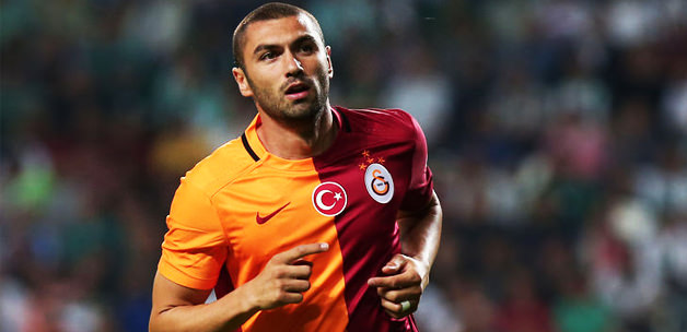 Burak Yılmaz, Çin'in Beijing Guoan Takımına Transfer Oldu