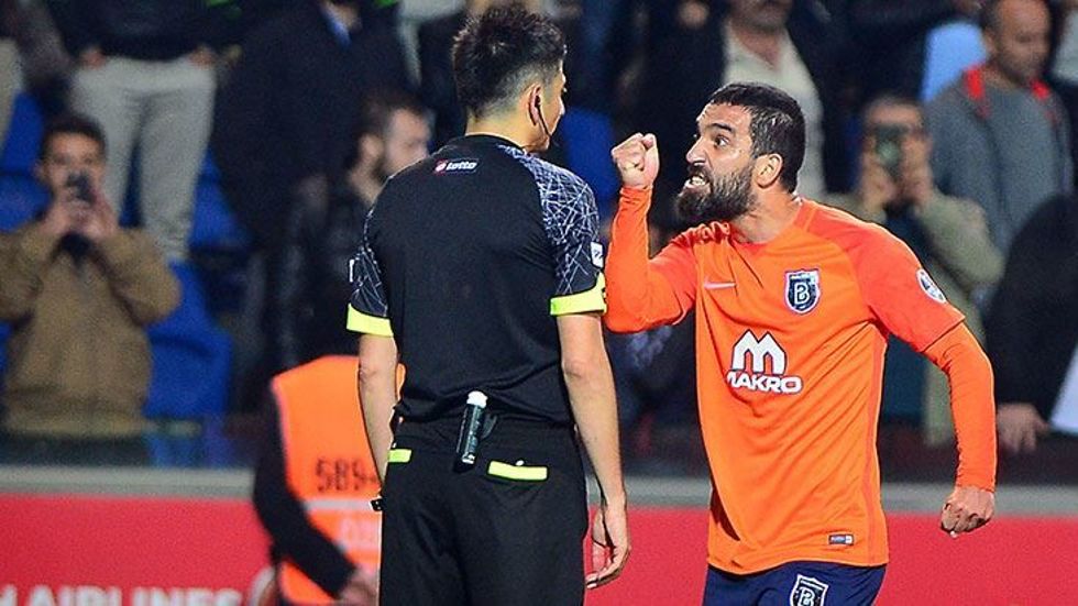 Dünya da Arda Turan'ı konuşuyor!