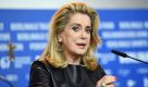 Fransa’nın dünyaca ünlü sinema yıldızı Catherine Deneuve, felç teşhisiyle hastaneye kaldırıldı.